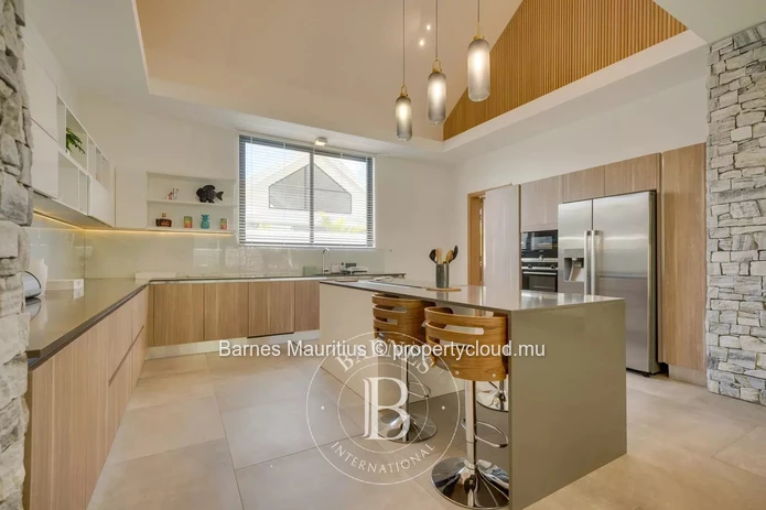 PEREYBERE - Villa a few steps from the beach - 4 bedrooms