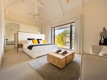 6 Bedroom Villa