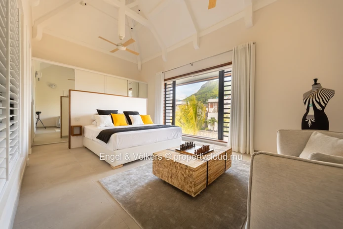 A Boater’s Dream – Luxury Living in a marina