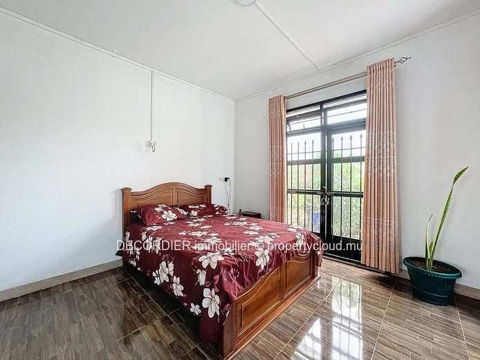 Investment opportunity: Large house in Mont Choisy
