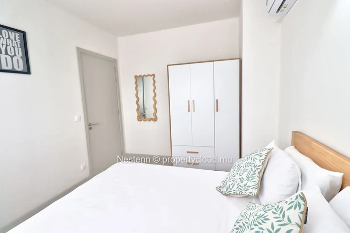 Appartement contemporain de 2 chambres dans la Smart City l'Avenir, en parfait état, meublé, vue sur la montagne, par...