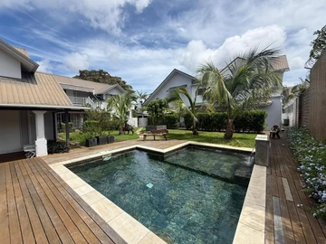 7 Bedroom House