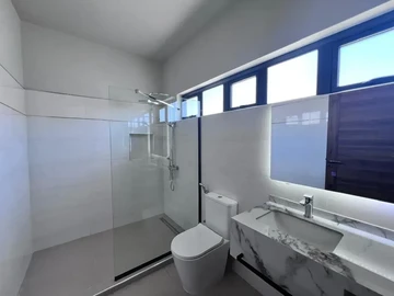 4 Bedroom Villa