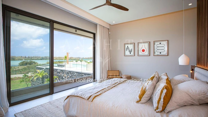 Rive Est Villa H43
