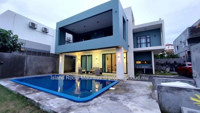 Beautiful villa for holiday rental, located in Pereybère