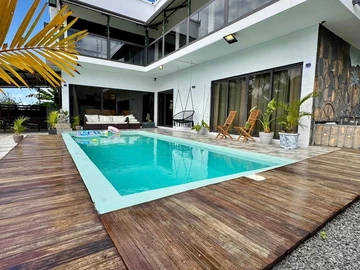 4 Bedroom Villa