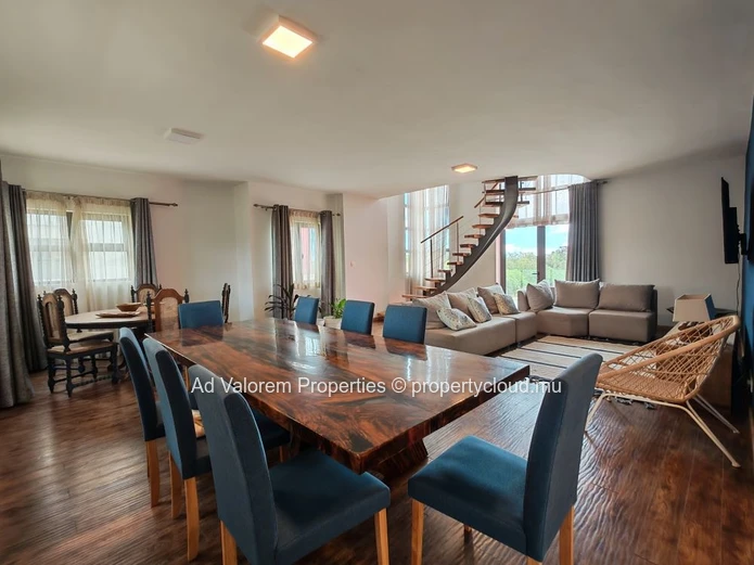 Penthouse en duplex de 210 m² à louer – Résidence Ebène Views, Quatre-Bornes