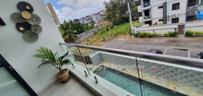 Appartement moderne & lumineux au deuxième étage à louer à Pereybère