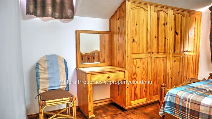 À 1 minute à pied de la plage de Flic en Flac - appartement de 2 chambres - idéal pour un investissement immobilier.