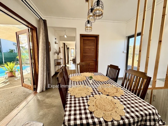 One-Storey Villa With 2 Bedrooms, Tropical Terrace And Swimming Pool – Grand Gaube
