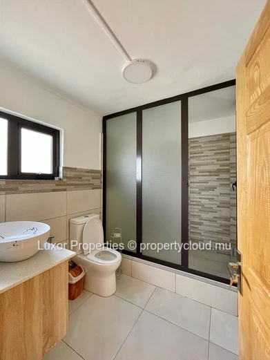 Penthouse – Appartement 4 Chambres à Louer à Flic en Flac