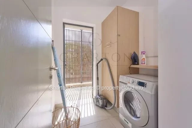 Appartement de 3 chambres de 131 m² à Pointe aux Canonniers