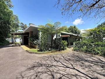 8 Bedroom House