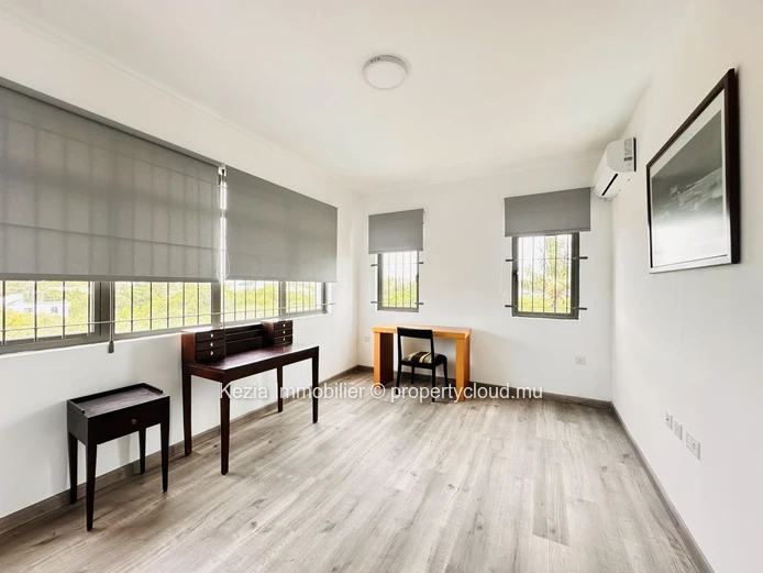 Villa Contemporaine Avec Piscine Et Jardin