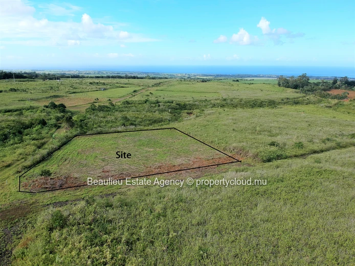 Terres agricoles à vendre – Morcellement Combo, Avalon