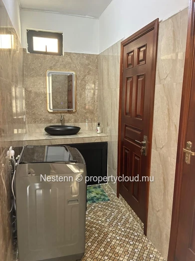 À Louer – Villa 4 Chambres À Trou Aux Biches