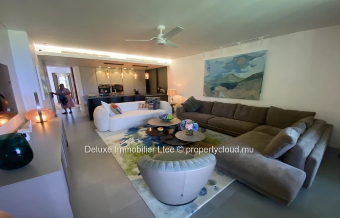 Pereybere Beachfront 3BR Apartment