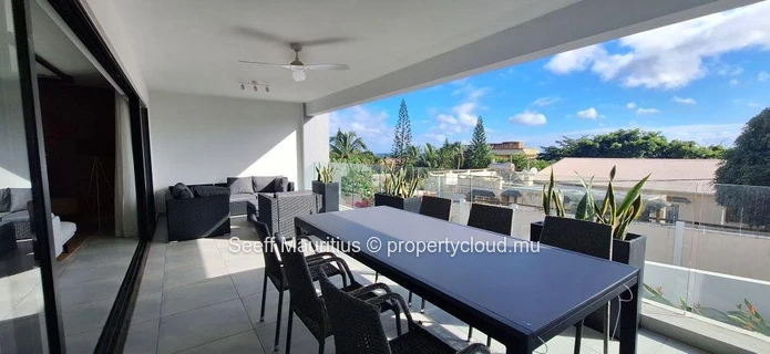 Appartement moderne avec terrasse et vues 