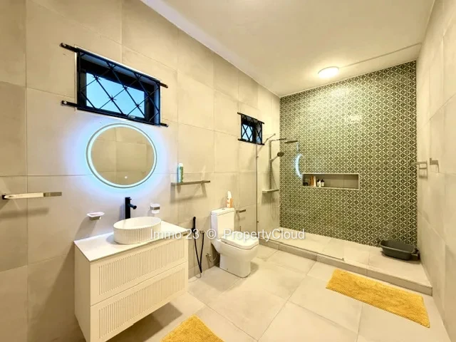 Houses / Villas - 3 bedrooms - Rose Hill