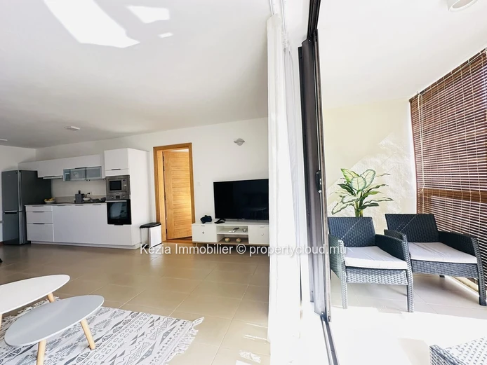 Contemporary apartment close to the beach