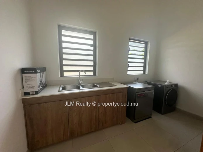 For Rent : Spacious Villa with Private Pool and Mountain View in Tamarin, Mauritius