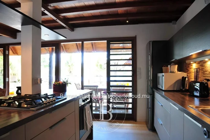 TAMARIN - Waterfront Villa – 2 Bedrooms