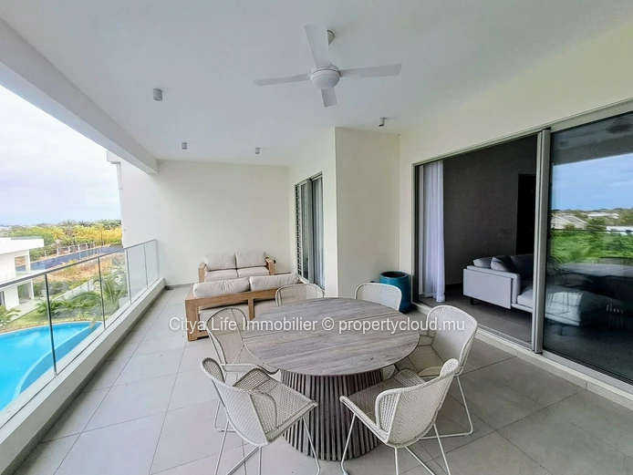 Appartement meublé 3 chambres avec piscine à louer à Péreybère
