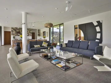 5 Bedroom Villa