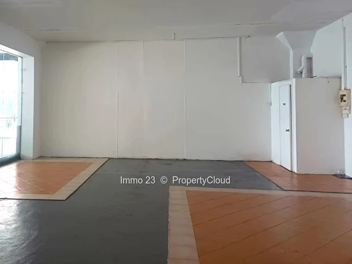 Commercial Space - 85m2 - Quatre Bornes