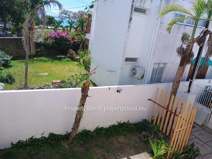 4 Beachfront Tourist Apartments on State-Land on Sale Altogether