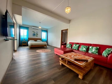 5 Bedroom Villa
