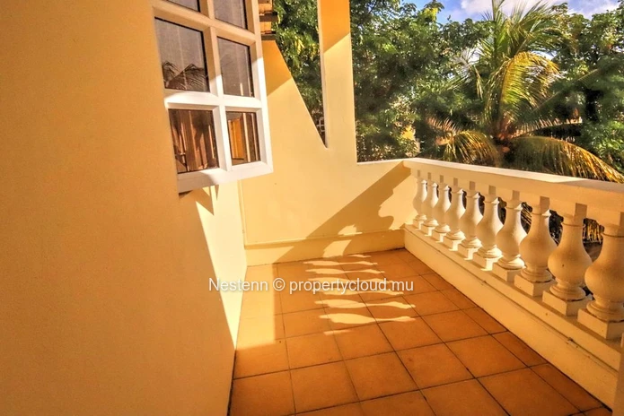 Family villa with private pool – Secure residence in a sought-after area