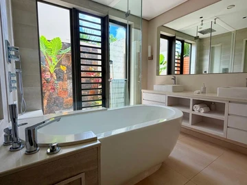 7 Bedroom Villa