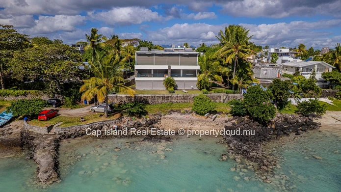 LOCATION – Appartement d'Exception Pieds dans l'Eau à Grand Baie
