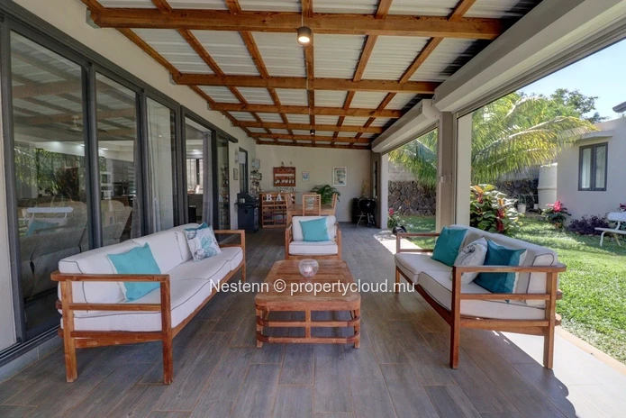 Elegance and Comfort in a Prime Location