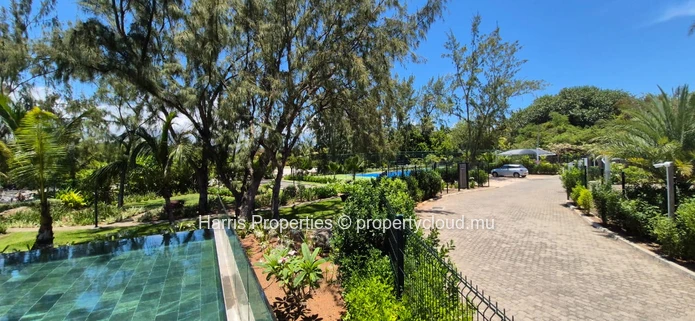 Beachfront 3-Bedroom Apartment For Short-Term Rental – Grand Gaube