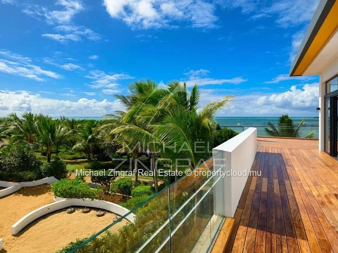 Penthouse d’Exception de 4 Chambres avec Vue Panoramique sur le Lagon à Azuri Golf & Beachfront Village