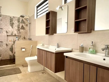 4 Bedroom Villa