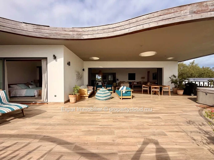 Exceptional Penthouse with Panoramic Coin de Mire Views – For Rent in Cap Malheureux