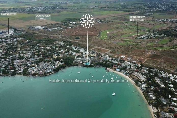 Beachfront Luxury Living in Grand Baie - Spacious 3-Bedroom Apartment with Pool, Sea View, and Rooftop Access 