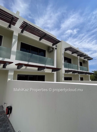 Luxurious Duplex for Sale in Ruisseau Palmyre, Flic en Flac – Phase 2 Now Open!