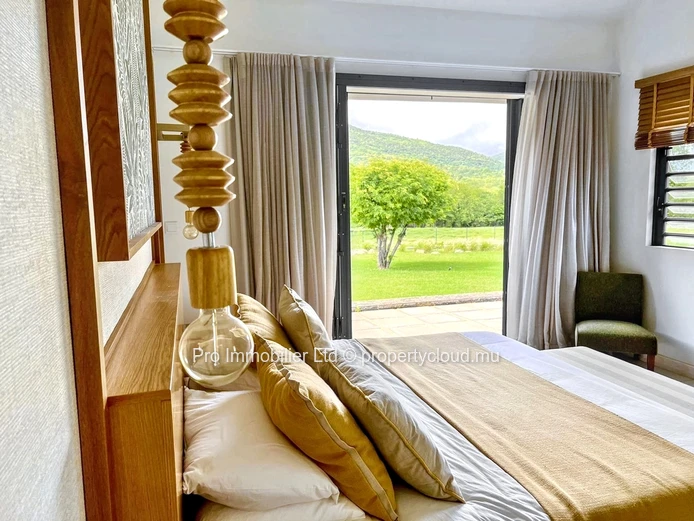 For Sale – Elegant Property with Breathtaking Views in the Sought-After Palmyre Morcellement, Black River.