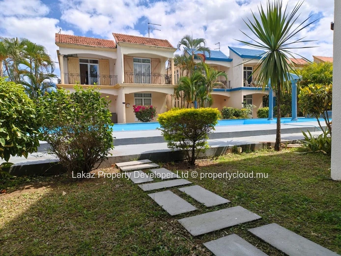 Duplex meublé de 100 m² avec piscine à louer à Mont Choisy