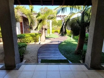 5 Bedroom Villa