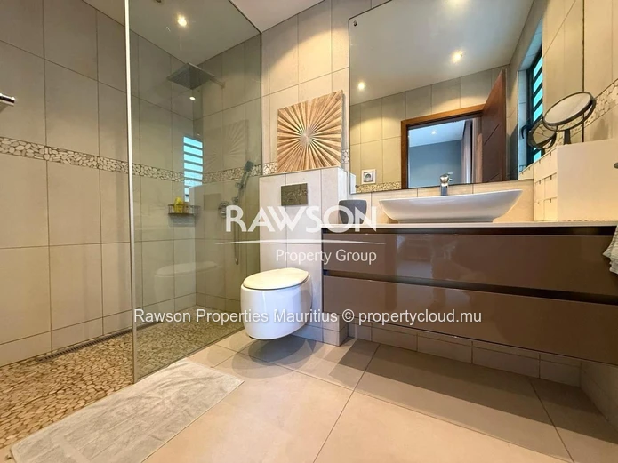 Luxury Villa | 4 En-Suite Bedrooms + Office | Private Pool | Pereybere