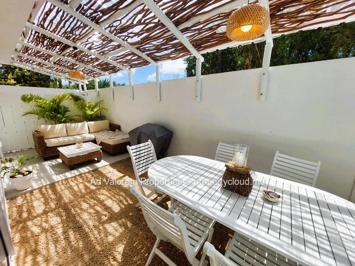 For Sale – Furnished Duplex with Private Pool, just 400m from Bain Boeuf Beach