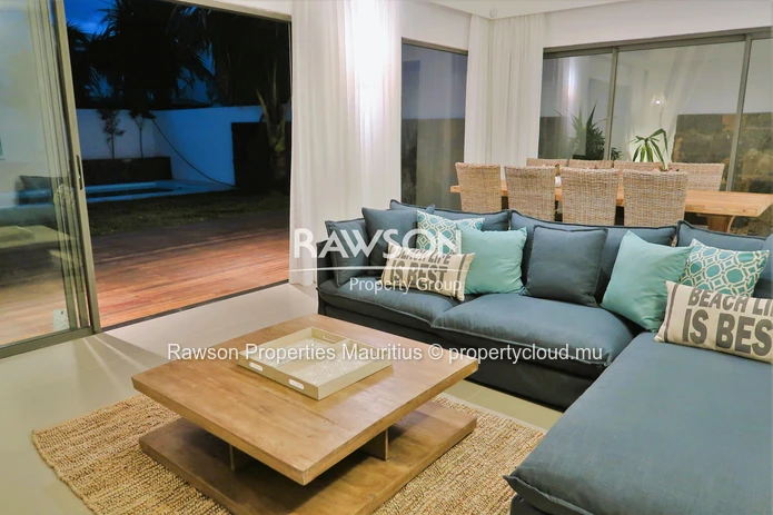 Townhouse Meublée De 3 Chambres | Jardin & Piscine | Mont Choisy | Mi Août 2026