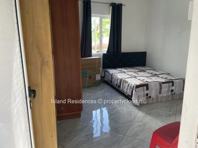 Modern fully furnished property with 2 apartments, pool and garage