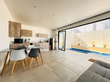 2 Bedroom Townhouse, Duplex