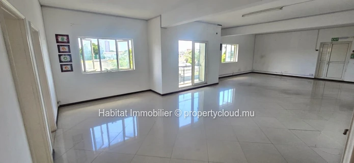 Office 163 m² located in Port-Louis, close to Jeetoo Hospital